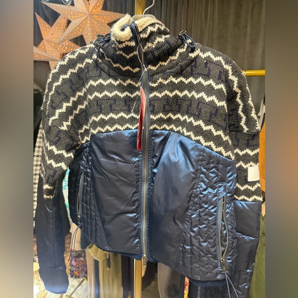 Free People FP Movement Just Lodgin’ Hooded Sweater Puffer Jacket - Picture 4 of 5